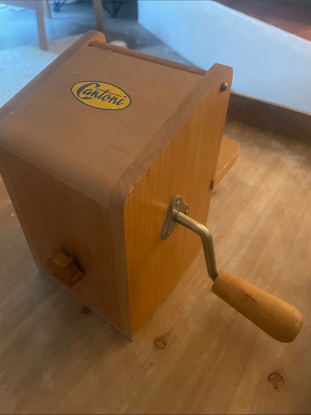 Cantoni Vintage cheese grater Wooden Hand-Crank made in Italy nice condition